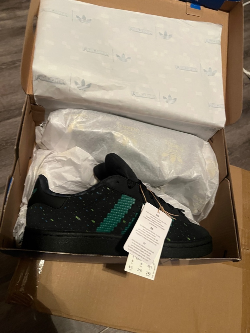Bundle Adidas Minecraft Campus 00s J Black Green Pixel Sneakers 6.5Y  and socks - Picture 13 of 16